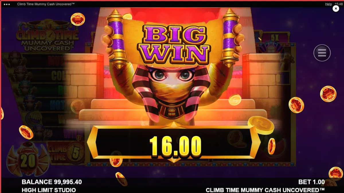 Tampilan layar permainan slot Climb Time Mummy Cash Uncovered dengan latar belakang Mesir malam hari
